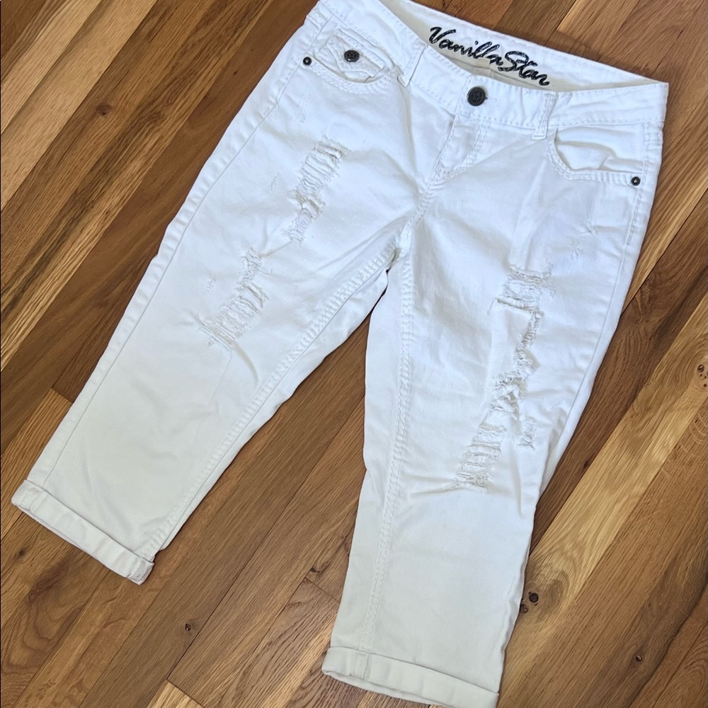Vanilla Star white distressed jean capri pants